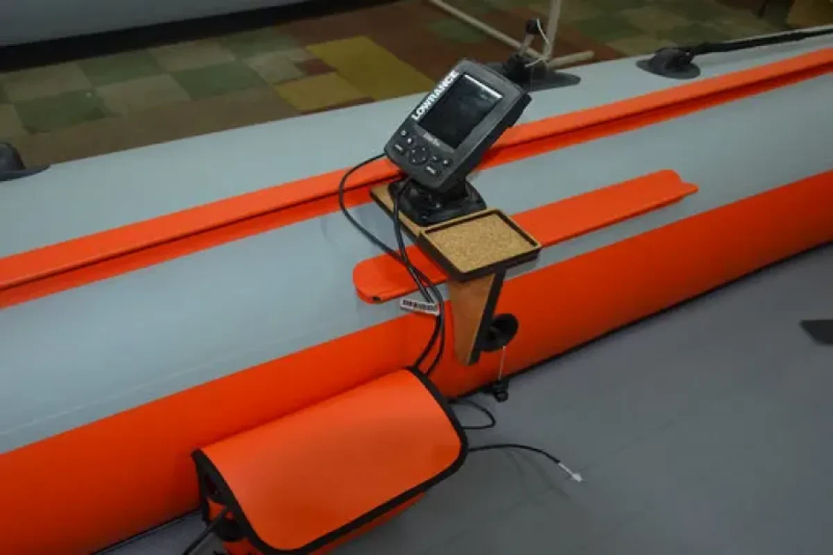 Стол для эхолота и АКБ "Авача"