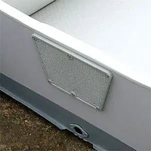 Накладка на транец (пластиковая) DJ1301A