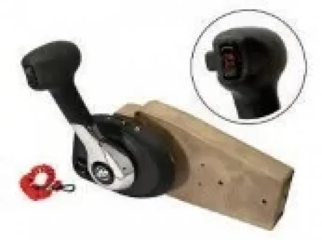 Mercury Marine Панель MPC - Gen II - выемки под пальцы - MCM/MIE (хром.)