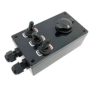 Панель переключателей 3шт с гнездом прикуривателя, черная 130001BT