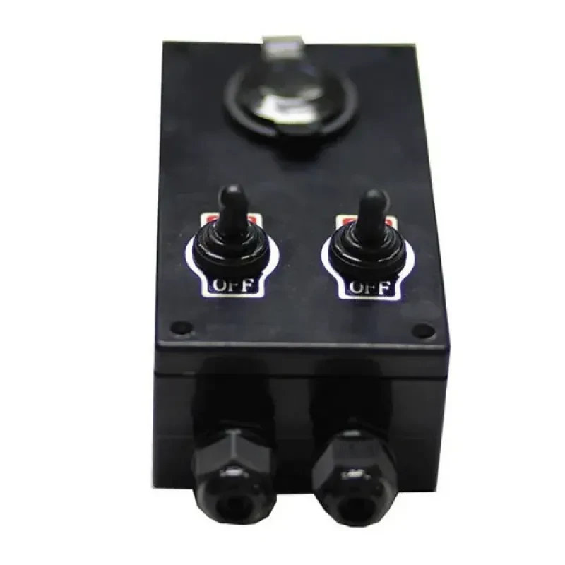 CIM Панель переключателей 2шт с гнездом прикуривателя черная.