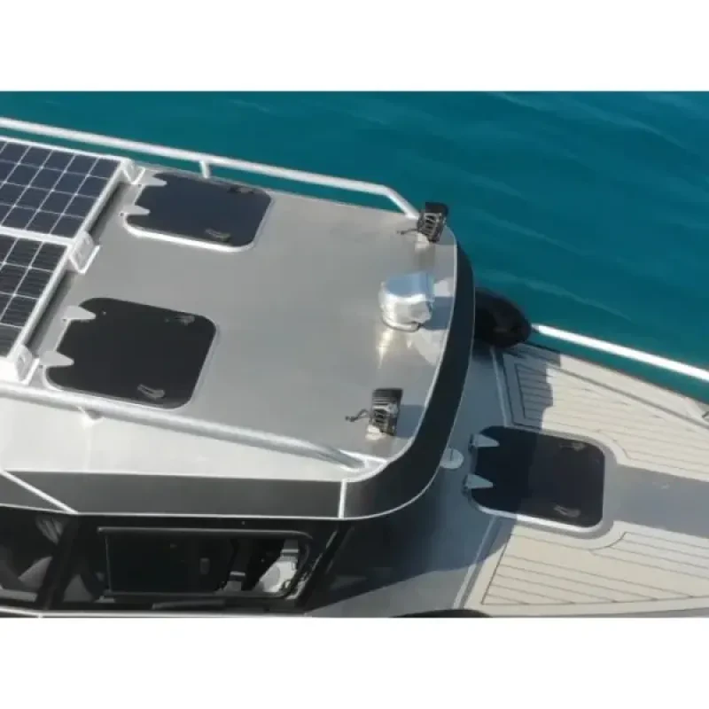 Техномарин Люк палубный безрамный Пеликан 475x475 R75