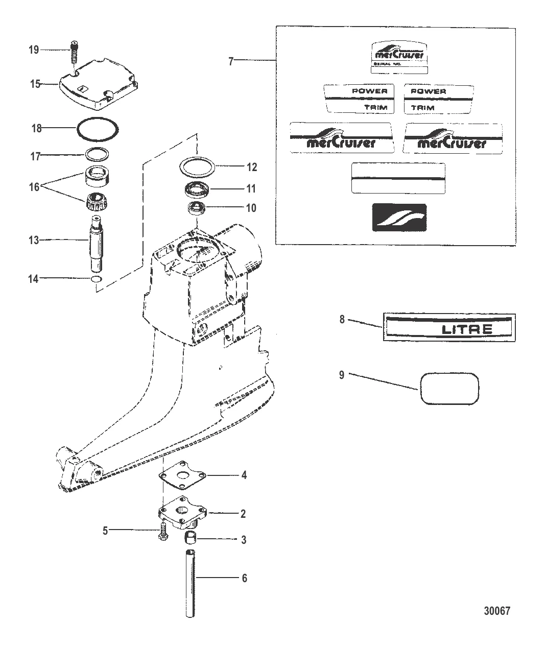 DRIVESHAFT HOUSING AND DRIVESHAFT