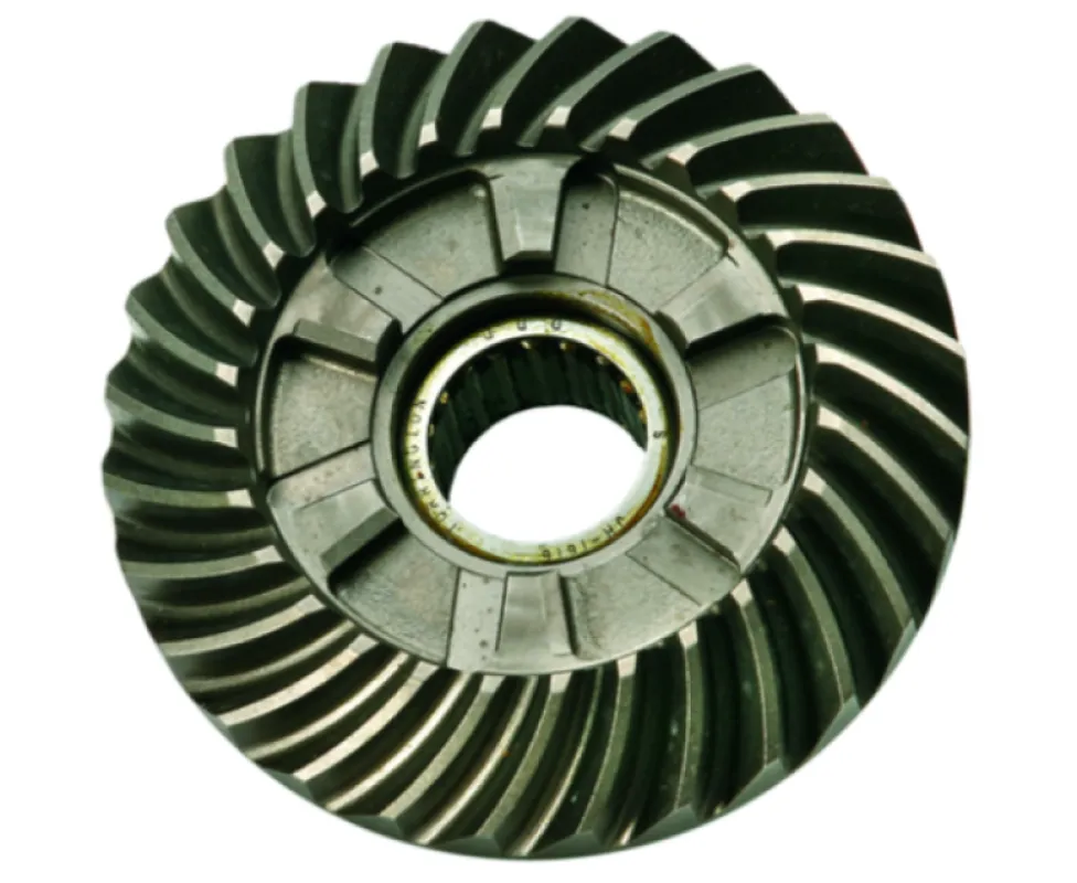 Шестерня задняя передача  Mercury Alpha левое