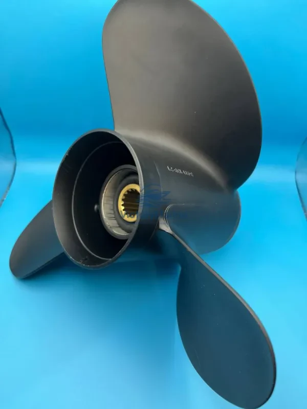 SOLAS Винт гребной Amita 3, 13.875x21