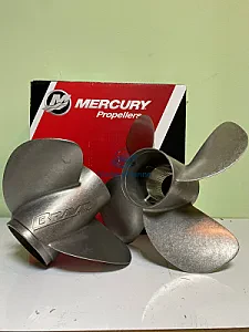 8M8022370 Винт гребной Bravo Three 20 шаг