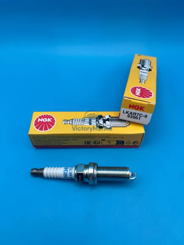 Свечи зажигания Mercury v6 v8 NGK LKAR7C-9 8M0135348