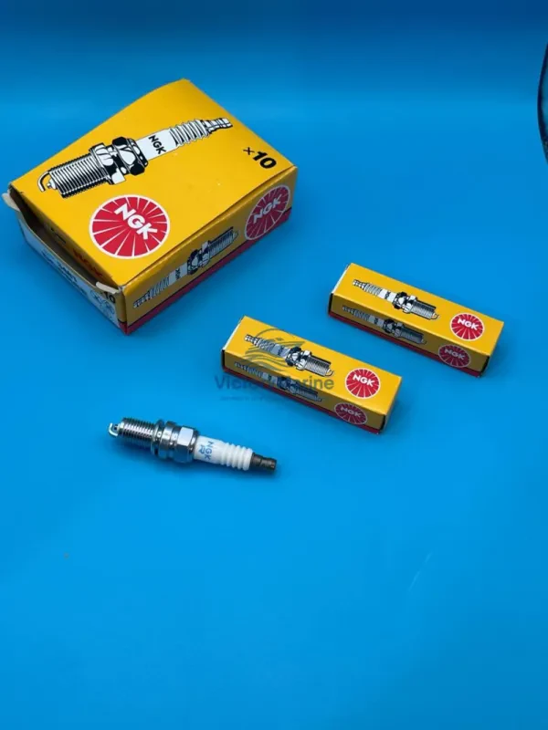 NGK Свеча зажигания Mercury 4т 2.5-25 л.с 803507