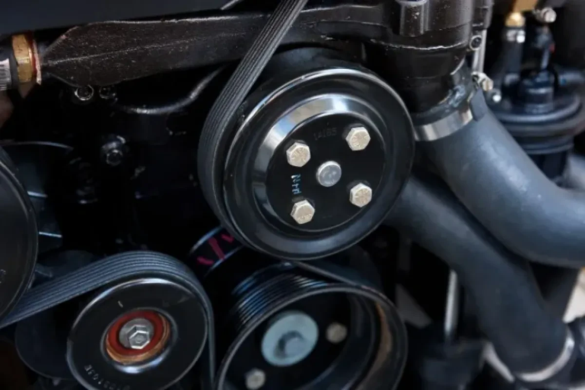 Mercury Marine ДВИГАТЕЛЬ MERCRUISER 6.2L 300 л.с.