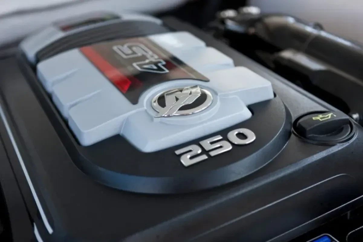 Mercury Marine ДВИГАТЕЛЬ MERCRUISER 4.5L 250 л.с. Bravo