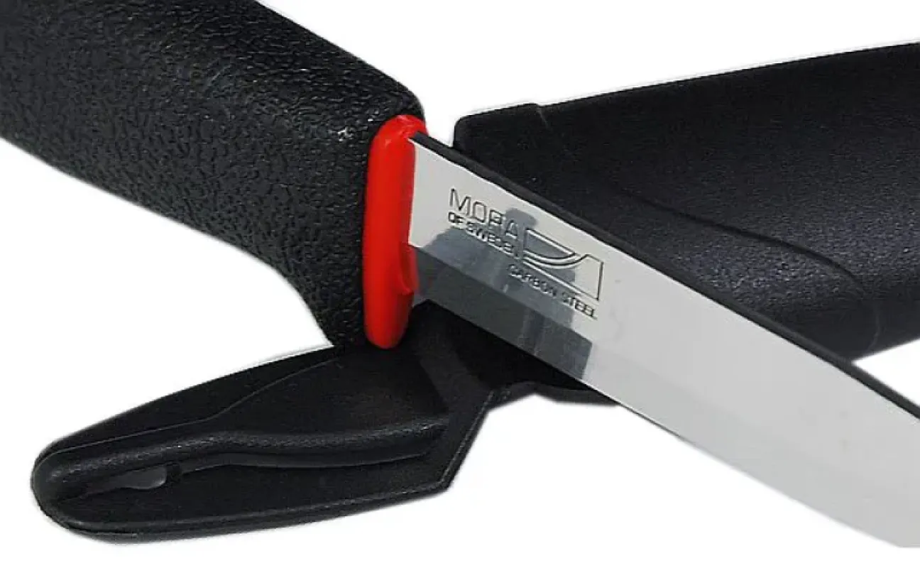 Нож с ножнами Mora 711 Allround