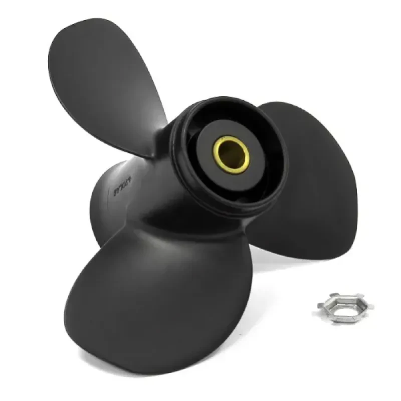 Винт гребной Solas , 3x10x15 (R)