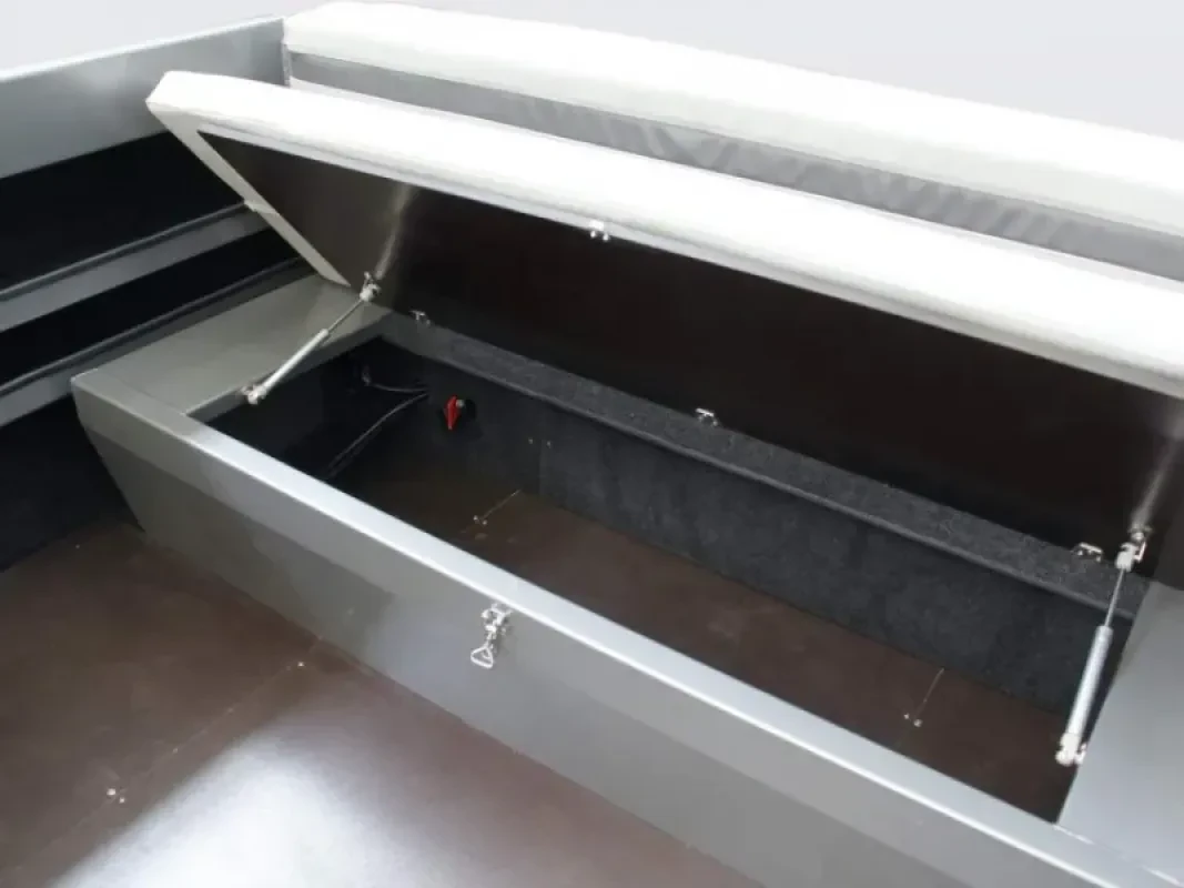 Vboats VOLZHANKA 51 BOWRIDER