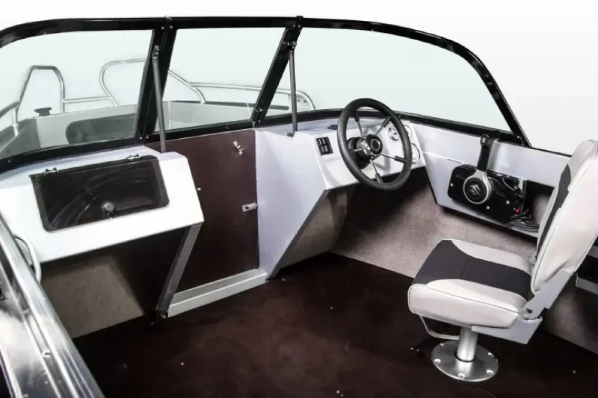 Vboats Лодка "VOLZHANKA 53 Bowrider"