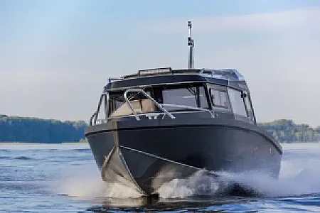 Лодка "VOYAGER 700 Cabin" V700