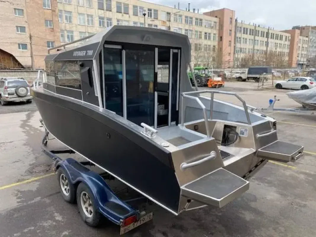 Vboats Лодка "VOYAGER 700 Cabin"