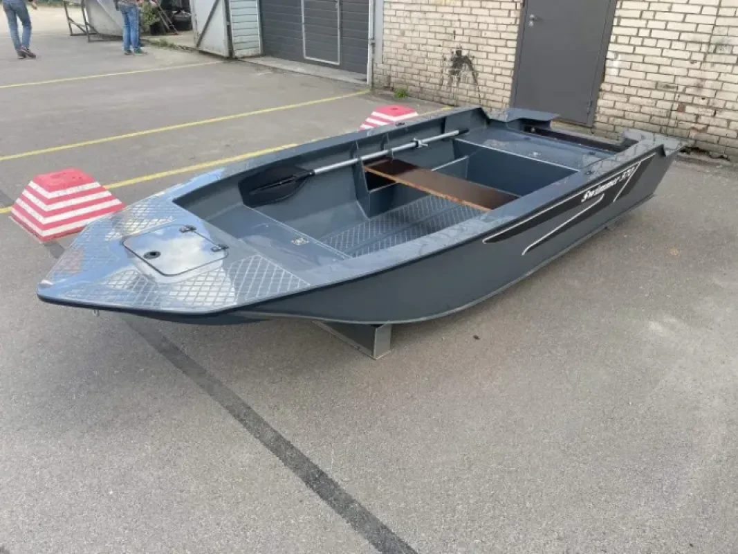 Моторная лодка Swimmer 370
