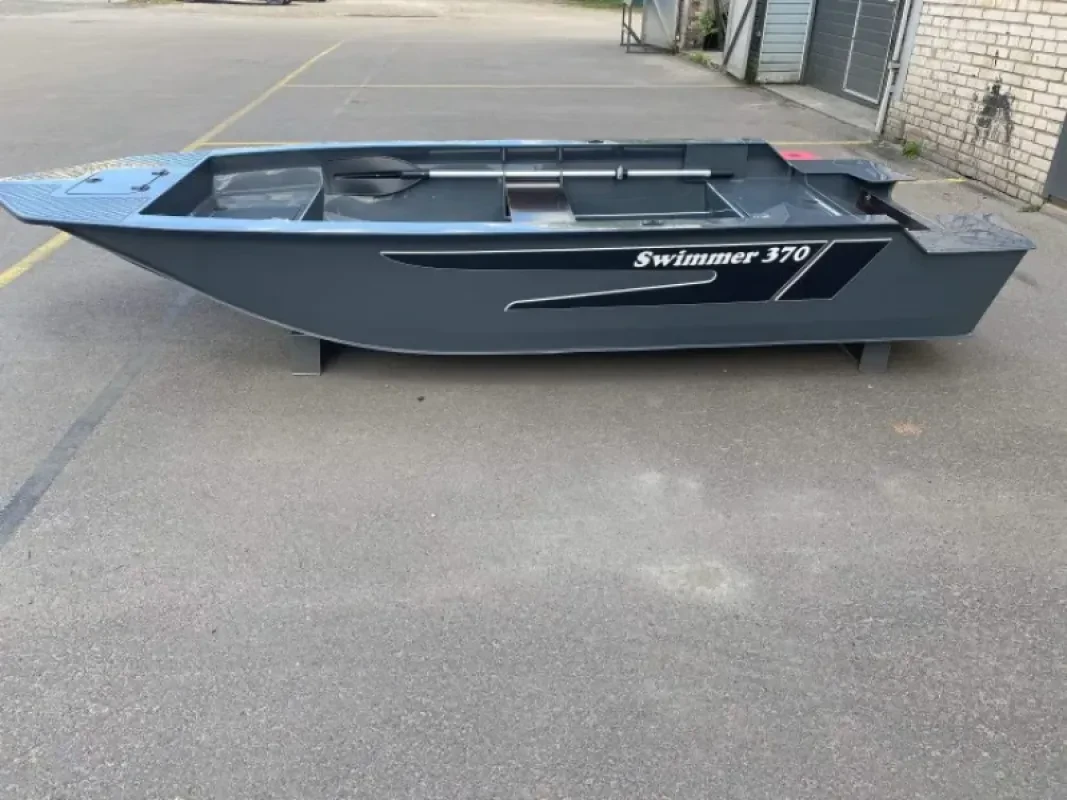 Моторная лодка Swimmer 370